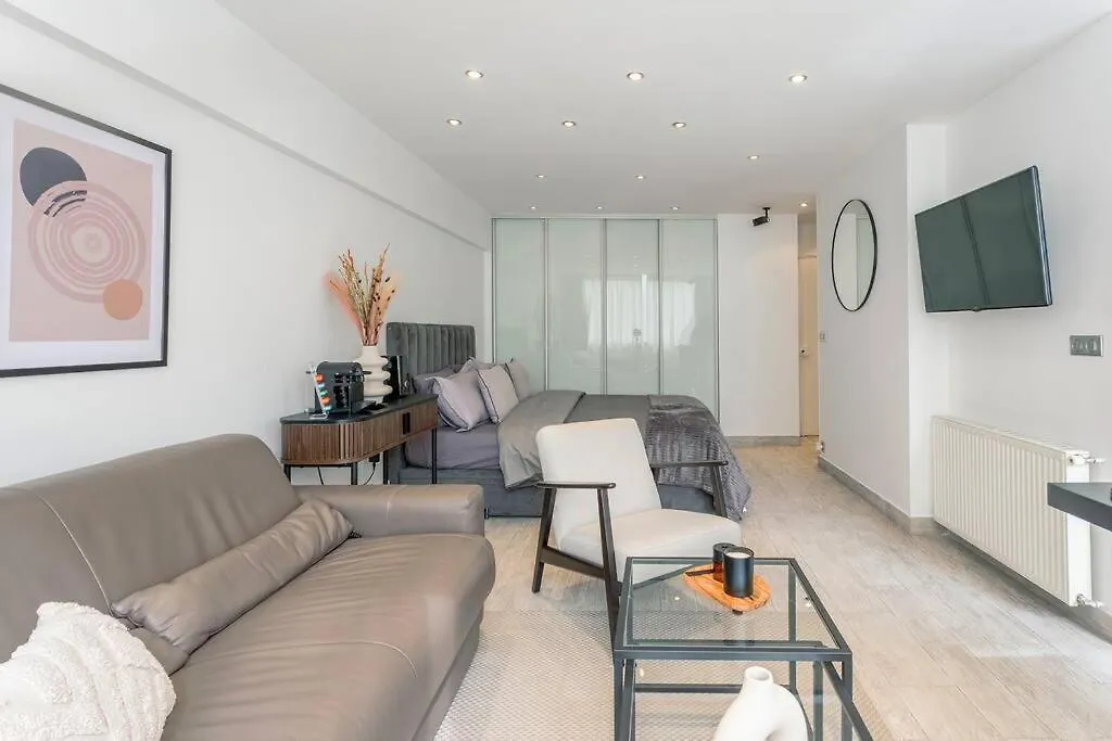 Luxury Apartment Champs Elysees Paris 0*,  Frankrig