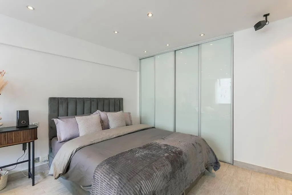 Luxury Apartment Champs Elysees Париж